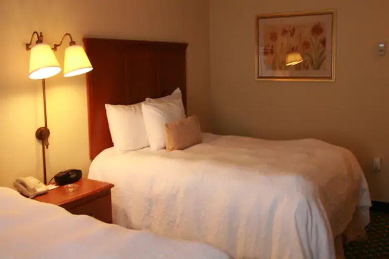Newly Renovated Hampton Inn Omaha West Lakeside Buitenkant foto