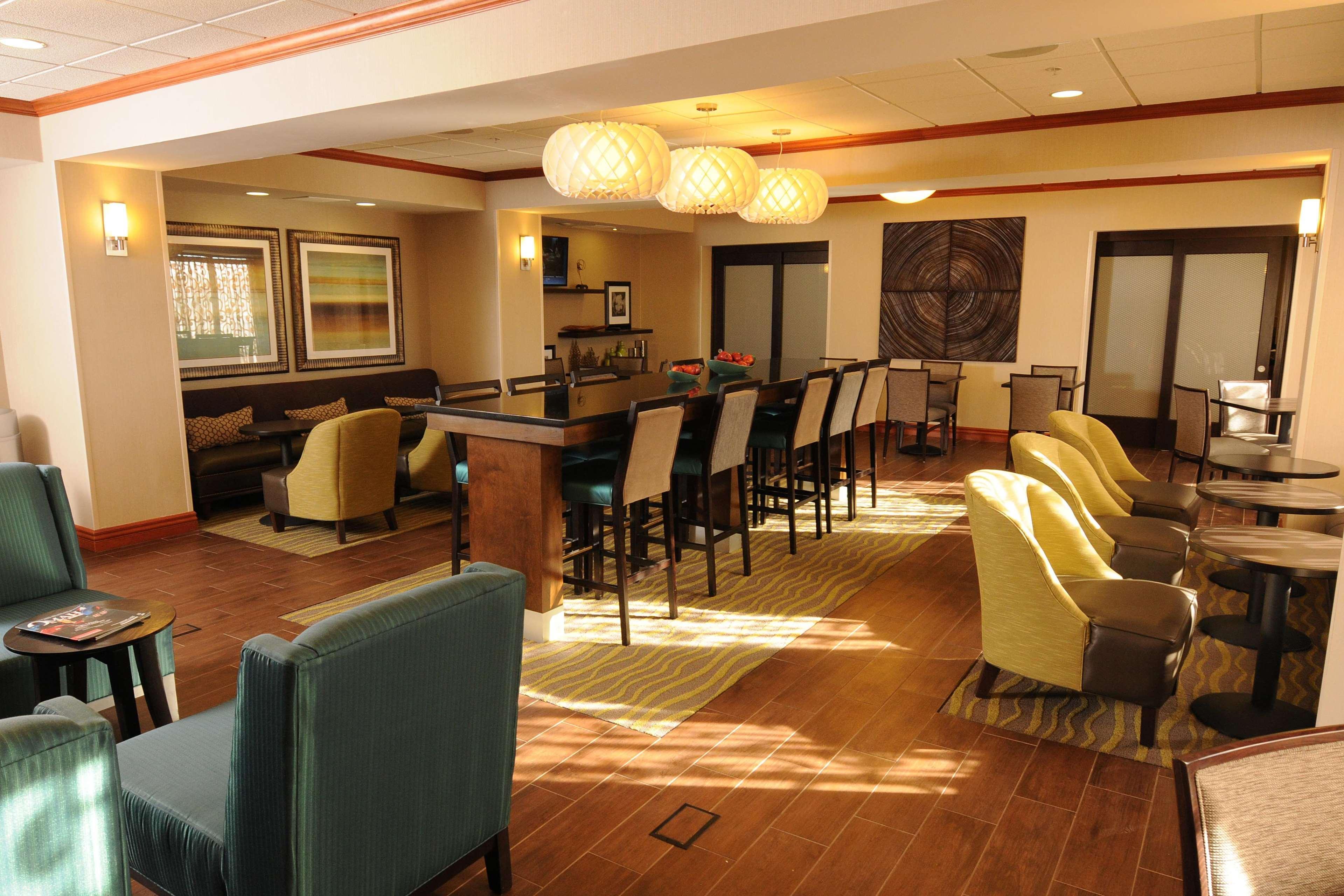 Newly Renovated Hampton Inn Omaha West Lakeside Buitenkant foto