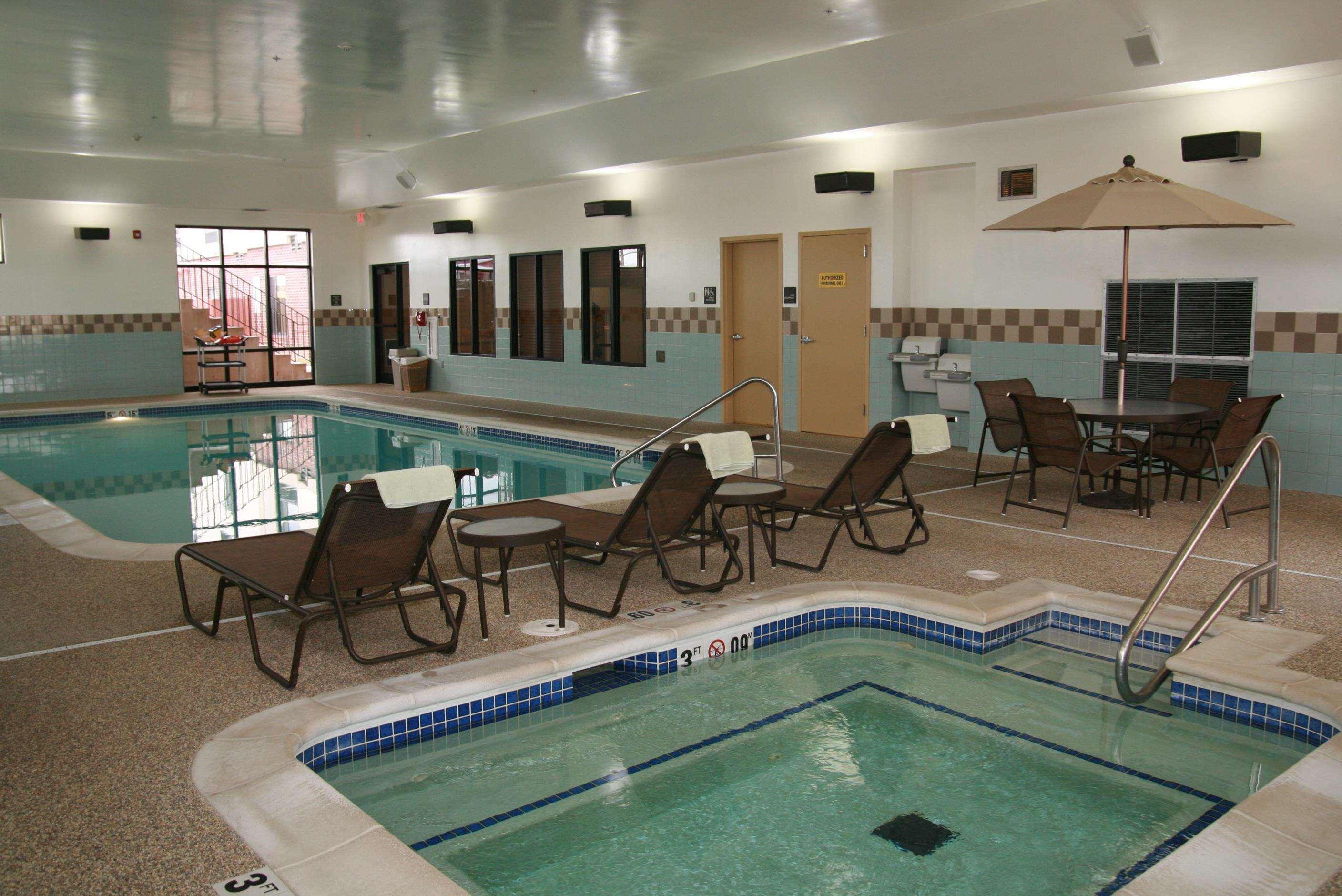 Newly Renovated Hampton Inn Omaha West Lakeside Faciliteiten foto