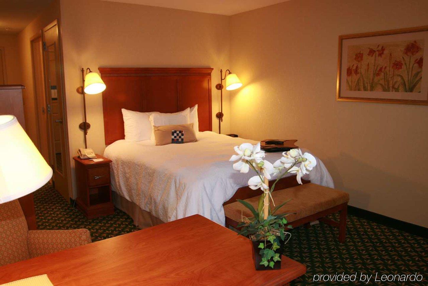 Newly Renovated Hampton Inn Omaha West Lakeside Kamer foto