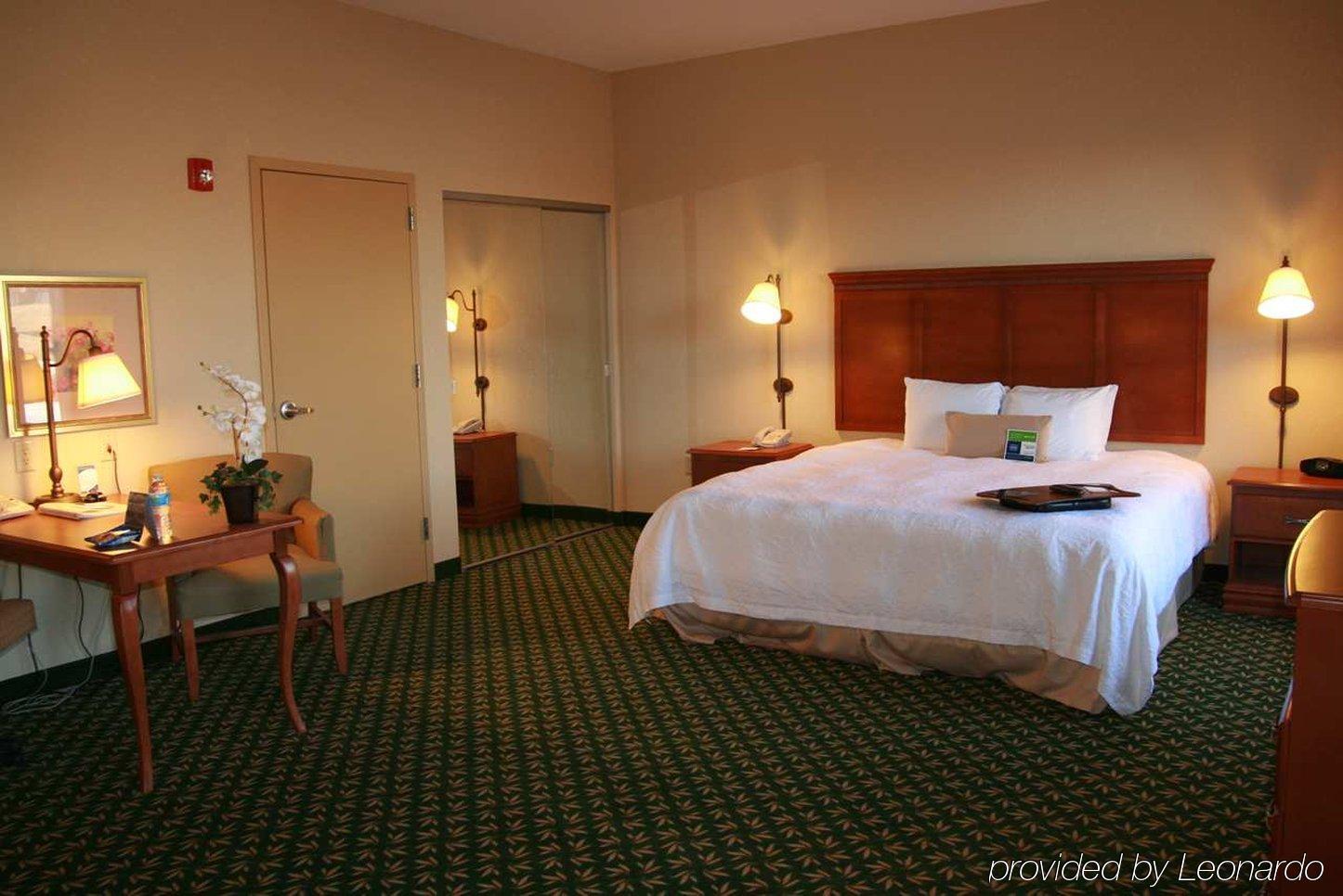 Newly Renovated Hampton Inn Omaha West Lakeside Kamer foto