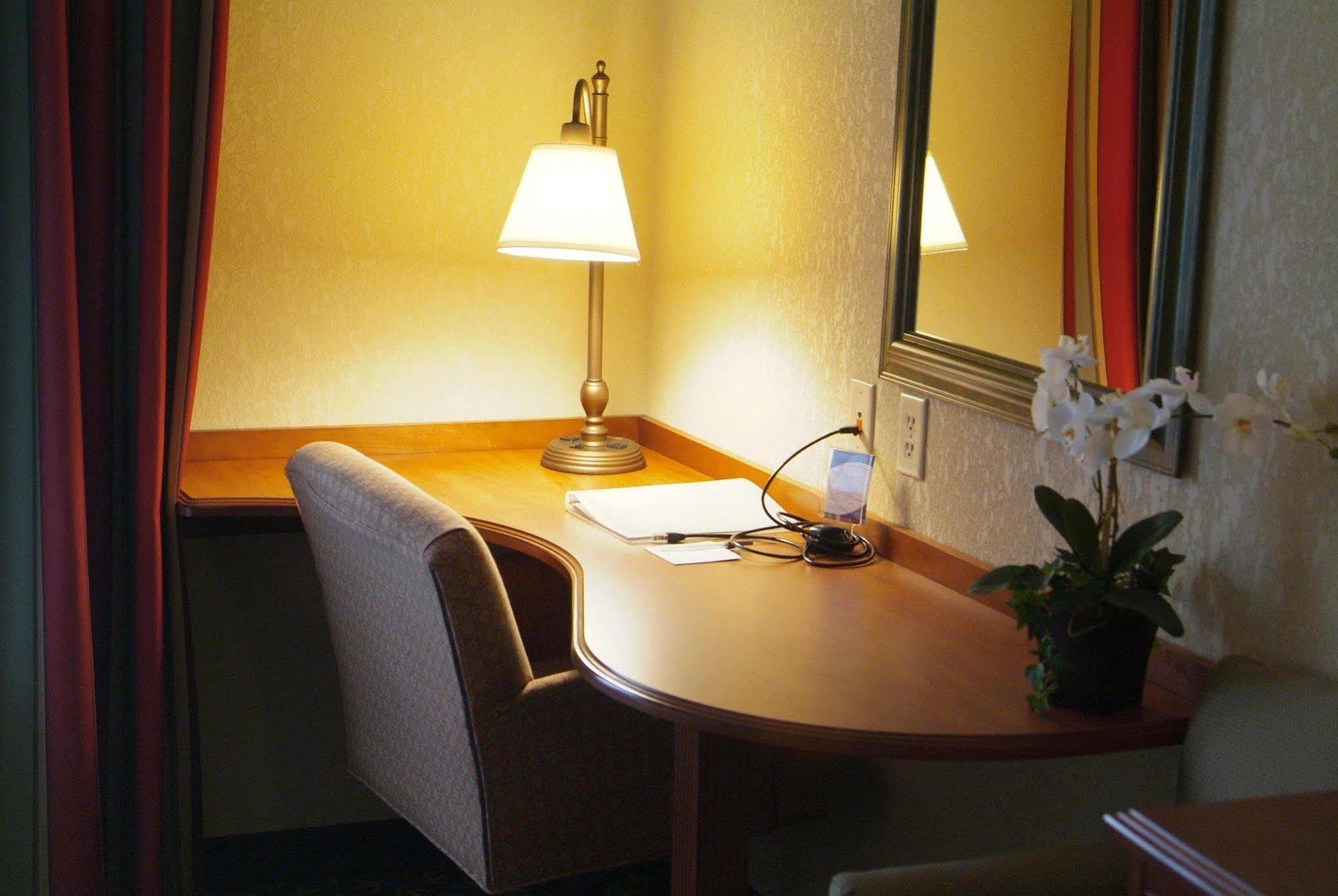 Newly Renovated Hampton Inn Omaha West Lakeside Kamer foto